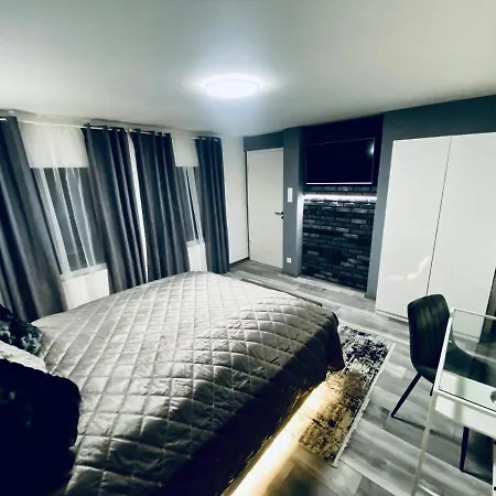 Trendy House 158